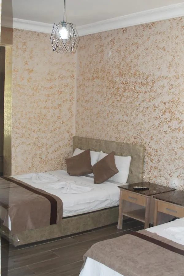 Ozgur Hotel Isiklar Antalya 2*,  Türkei